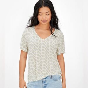 AE Oversized Soft & Sexy V-Neck T-Shirt - Olive NWOT XS